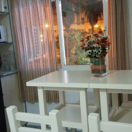 Hostal Maribel Алмерия Екстериор снимка
