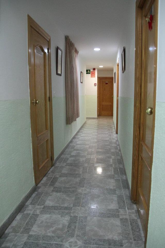 Hostal Maribel Алмерия Екстериор снимка