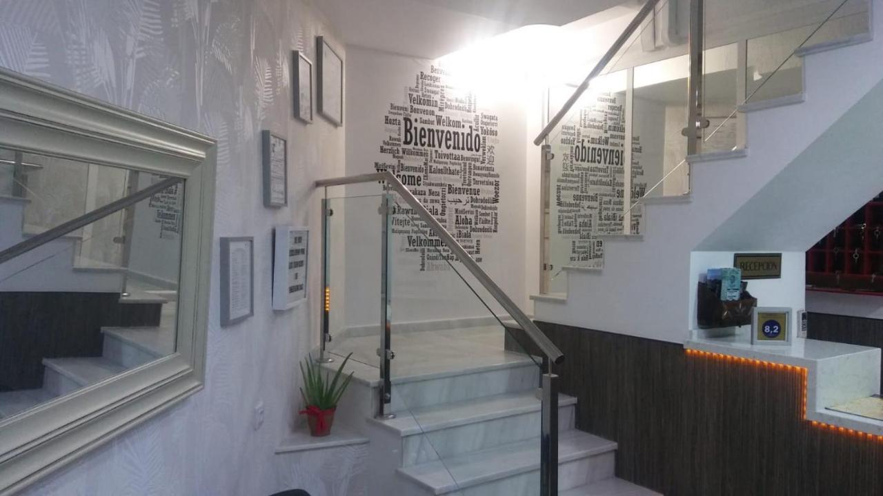 Hostal Maribel Алмерия Екстериор снимка