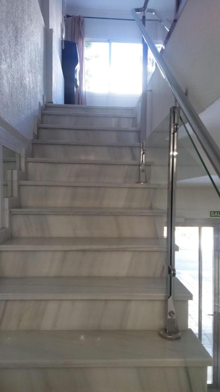 Hostal Maribel Алмерия Екстериор снимка