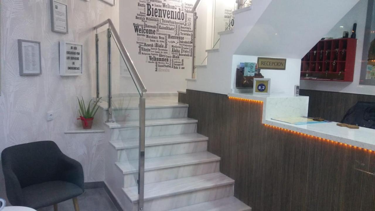 Hostal Maribel Алмерия Екстериор снимка