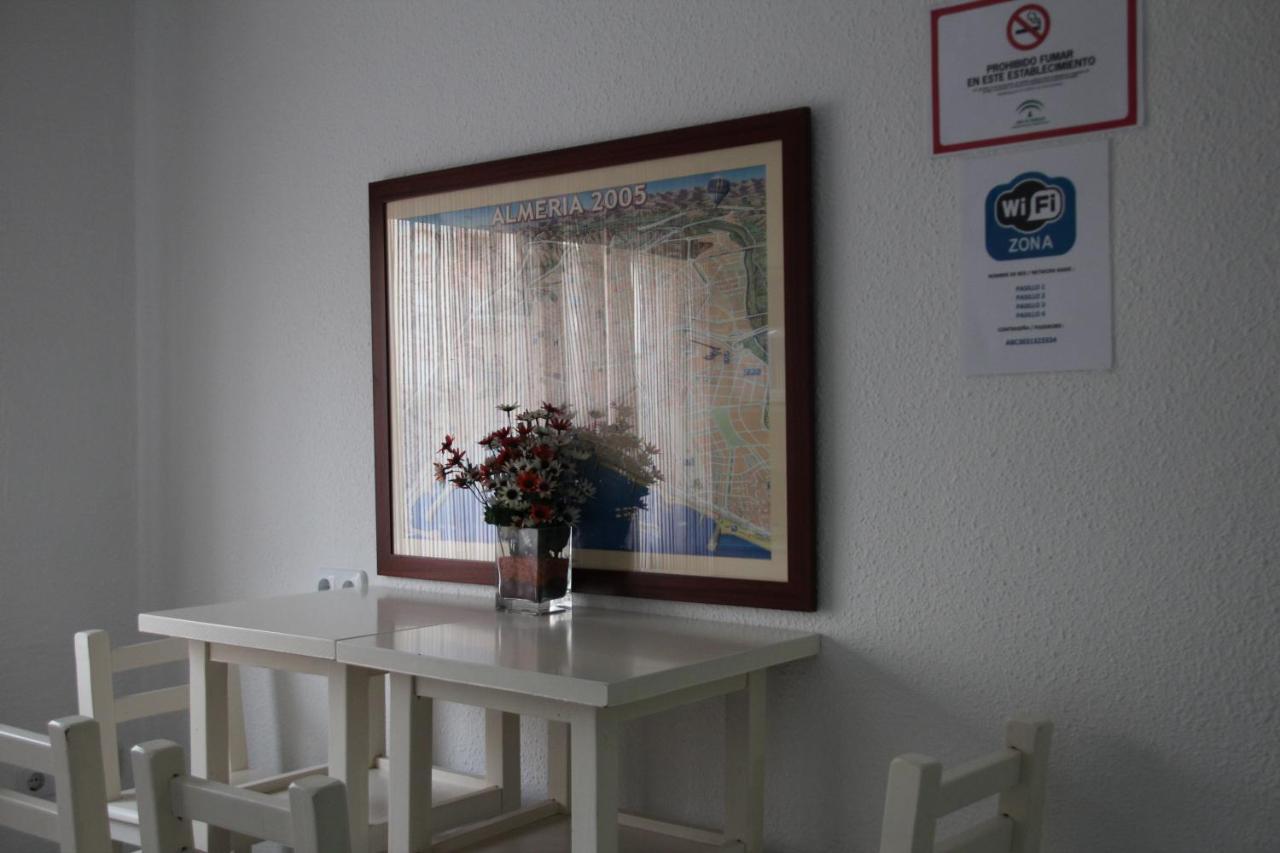 Hostal Maribel Алмерия Екстериор снимка